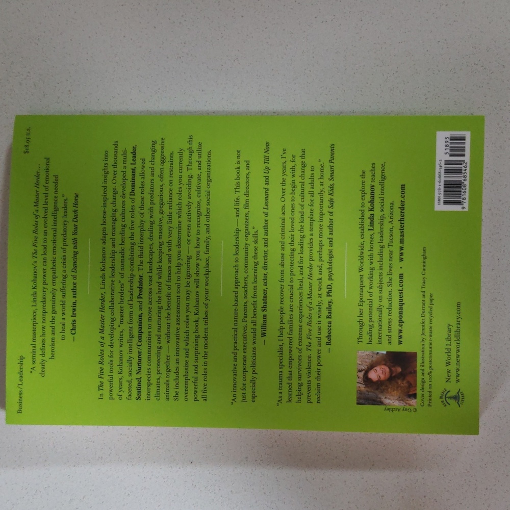 Leadership Book Collection - Picture 5 of 9